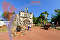 Porta De Santiago A Farmosa