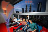 Kuala Lumpur Night Life, Traders Hotel