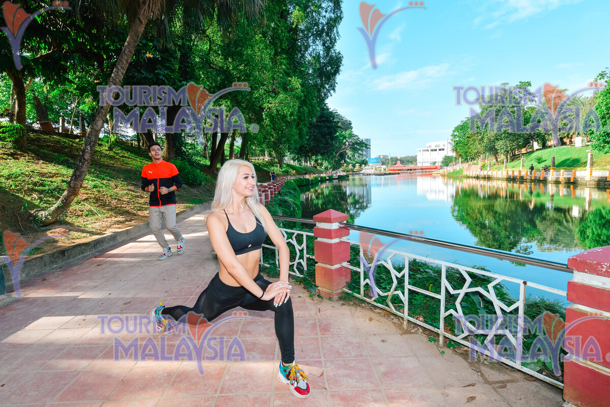 Full screen preview