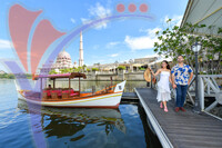 Perahu Sightseeing Dondang Sayang Putrajaya