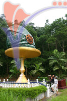 The Royal Head Gear Monument